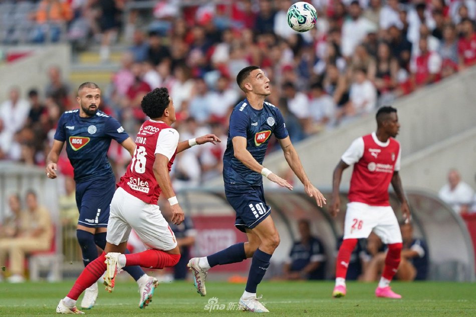 上表现不俗 上表现不俗